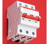 Disjoncteur principal ABB 50 ampères, rouge SD203/50 2CDD283101R0050 Neuf
