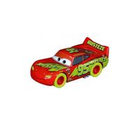 Disney Cars Flash McQueen Glow Racer, brille dans le noir - Voiture Course de Nuit - Set accessoire Carrera Circuit Go et carte