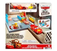 Disney Pixar Cars Coffret Sur la route Centre Rust-Eze Dinoco avec véhicule Flash McQueen Pitty rotatif lanceur et rampe courte Jouet Enfant D s 4 ans HGV69