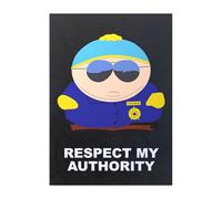 Displate Officiel South Park Métallique Fixation Magnétique Licence Officielle Image Affiche de Haute Qualité Cartman - Respect My Authority - Größe M - hauteur 45 cm largeur 32 cm.