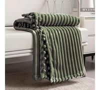 DISSA Couverture Polaire Twin Size, 130 x 160 cm, Vert Olive, Douce, Moelleuse, Chaude, Confortable, Parfaite pour canapé, lit, Sofa - avec Franges à Pompons - Couverture en Flanelle