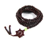 DOITOOL Bracelet Tibétain Pendentif Décoratif en Bois de Santal Solide 216 Perles Rouges Élastique Style Unique et Délicat Couleur Aléatoire pour Méditation et Prière