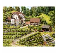 Domaine viticole, vignoble 2 bâtiments avec personnages - NOCH 66712 - H0 1/87