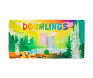 Doomlings Tapis de jeu communautaire « Naissance d'un héros » - Jeu de cartes - 27,9 x 55,9 cm