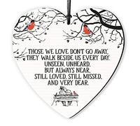 Dorothy Spring Plaque en bois en forme de cœur avec inscription « Those We Love Don't Go Away, They Walk Beside Us Every Day »