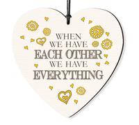 Dorothy Spring Plaque murale en bois avec citation « We Have Each Other » en forme de cœur à suspendre - Cadeau pour lui et elle