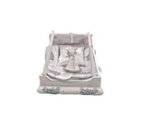 Dounia Mariage Coffret henné Luxe Blanc Argente en Velours Le Coffret est composé : Un Coffret Un Coussin 1 Paire de Gants, 1 Paire de Chaussons, 1 Sachet hénné, 1 Assiette 1 Couteau 2 Bougie