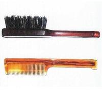 Peigne & Brosse Pour Moustache Et Barbe