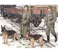 Dragon 1-35 Scale Military Wwii German Mps Dog Soldiers Figures Model Kit 6098