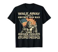 Drapeau américain « Walk Away I Am A Grumpy Old Man America BigFoot » T-Shirt