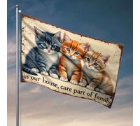 Drapeau de chambre de dortoir universitaire In Our House, Cats Are Part Of The Family. Décorations extérieures pour cour College Dorm Drapeaux (152 x 244 cm)