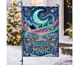 Drapeau de jardin avec citation « Believe In Magic Santa Sleigh » 30,5 x | Paysage d'hiver, drapeau de cour, aurore boréale, croissant de lune, décoration de cour de vacances, typographie fantaisiste