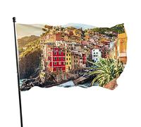 Drapeau de jardin avec vue sur le coucher du soleil 0,9 x 1,5 m Couleur ancienne Falaise Côte Lumière du soleil Colline Rivière Italie Ville Scape Polyester Yard Drapeaux Maison Patio Pelouse Intéri