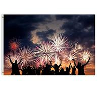 Drapeau De Jardin Christmas And New Year People Celebrate With Firework Garden Flag Premium Drapeau De Bienvenue Couleur Vive Pride Flag Pour Patio Pavillon Cour 152X90CM