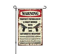 Drapeau de jardin de ferme - Avertissement - Propriété patrouillée par un fou avec des chiens et des armes automatiques - Drapeau de jardin de ferme - Drapeau de jardin de bienvenue