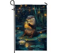 Drapeau de jardin en forme de loutre avec lucioles - Scène naturelle de nuit confortable - Décoration extérieure - Bannière en tissu double face pour décoration de pelouse de printemps et d'été - 30,5
