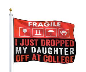 Drapeau De Pirate Résistants Aux Intempéries Drapeaux Fragile Je Viens De Déposer Ma Fille À L'Université Parents Renforcé Bannière Extérieure Pour Événements Maison Célébration 90X150Cm