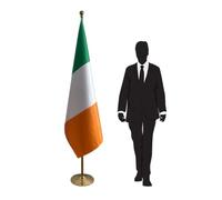 Drapeau Irlande avec pied et mât - drapeau officiel pour usages protocolaires, représentations diplomatiques, ambassades, consulats, institutions, conférences et cérémonies. Code CN6-IE