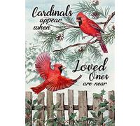 Drapeau Le Cardinal Rouge Apparaît En Hiver Lorsque Ses Proches Sont Proches, Dans Le Jardin D'Un Pin. Drapeau De Bienvenue Lavable Bannière, Pour Les Bureaux, D'Intérieur, Les Défilés, 30x45cm