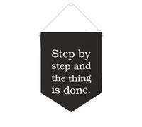 Drapeau mural en toile avec citation inspirante Step by Step And The Thing Is Done - Bannière à suspendre - Décoration de maison ou de bureau - 25,4 x 30,5 cm - Cadeau de pendaison de crémaillère