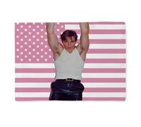 Drapeau Nicholas Chavez Nicholas Alexander Chavez Drapeau américain rose Tapisserie murale Décoration de chambre Cadeau Monstres 2024 Cadeau Menendez Brothers Drapeau Nicholas Chavez et Cooper Koch
