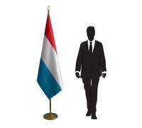 Drapeau officiel du Luxembourg sur pied - Hampe solide et socle élégant pour présentation diplomatique, Bureaux, Institutions, Réunions Officielles et Cérémonies Protocolaires. Code CN6-LU-L