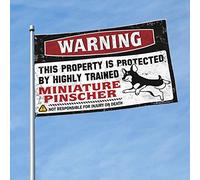 Drapeau pour dortoir - Avertissement amusant : cette propriété est protégée par un pinscher miniature hautement qualifié - Décoration de bar pour la maison - 152 x 244 cm