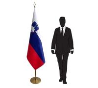 Drapeau Slovénie avec mât et pied en inox - drapeau protocolaire pour universités, grandes écoles, lycées, missions diplomatiques. Pied Ø 360mm, inox finition dorée, hampe pointe lance. Code CN7-SI-L