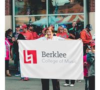 Drapeaux De Jardin Logo Du Berklee College Of Music Drapeaus Décoratif Résistant Bannières Extérieure Decoration Drapeau Fierté Pour Festivals Célébrations Défilé 90X152CM