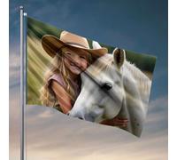 Drapeaux étranges « A Girl In A Cowboy Hat Hugs Her White Horse ». Drapeau pour décoration de dortoir d'université, décoration amusante pour grotte (152 x 244 cm)