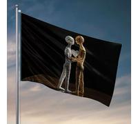 Drapeaux pour chambre à coucher, sculpture drôle de deux figurines tenant un cœur. Décorations extérieures pour drapeaux de cour pour gars (152 x 244 cm)