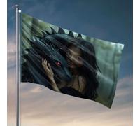 Drapeaux pour chambre drôle « A Woman With Long Dark Hair Is Holding A Black Dragon In A Forest Setting » Drapeau Décorations de porche Drapeau extérieur pour dortoir Drôle (60 x 90 cm)