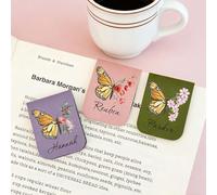 Drawelry Personnalisés Marque-pages en Cuir Magnétiques avec Nom Fleur de Naissance imprimés Signets Rétro PU Leather Bookmark Clips Cadeaux pour Famille Amis Couples Professeurs élèves Lecteur (A10)