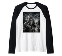 Drôle Bigfoot Selfie Rock on UFO Sasquatch Manche Raglan