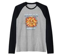 Drôles de contrebande : Bad Day to Be Pancit Manche Raglan