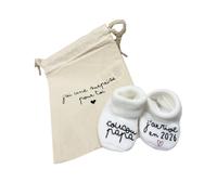 DSTNY Chaussons et Pochon personnalisables pour bébé, coucou j'arrive en 2026, surprise pour un proche, futur papa ou mamie et papy, vendu dans un pochon j'ai une surprise pour toi