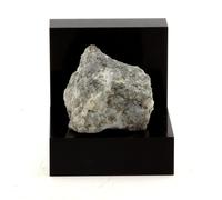 Dumortierite. 48.56 Ct. Mont Saint-Hilaire, Québec, Canada.