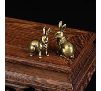 DUOLAIYUNSO Lot de 2 statues en bronze pour décoration d'intérieur, 4 x 3,2 cm, en cuivre antique, statue de lapin porte-bonheur, ornements vintage en laiton massif, figurine miniature pour thé,