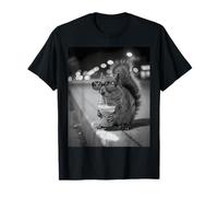 Écureuil Buvant Un café glacé Amant drôle Animal Meme T-Shirt