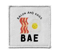 Ecusson Thermocollant Vetement 7x7cm - BAE Bacon and Eggs Jeux de Mots Nourriture Street Food - Patch a Repasser pour Reparation ou Customisation T-shirt Sac Jeans Imprime en France