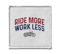 Ecusson Thermocollant Vetement 7x7cm - Ride More Work Less Moto Grosses cylindrées Cafe Racer - Patch a Repasser pour Reparation ou Customisation T-shirt Sac Jeans Imprime en France