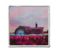 Ecusson Thermocollant Vetement 7x7cm - Tracteur Agricole Vintage dans un Champs de Tulipe Fleurs Hollande - Patch a Repasser pour Reparation ou Customisation T-shirt Sac Jeans Imprime en France