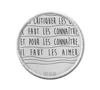 Ecusson Thermocollant Vetement Rond 7cm - Coluche Citations Célèbres Pour Critiquer les Gens il Faut les Connaître - Patch a Repasser pour Reparation ou Customisation T-shirt Sac Jeans Imprime en