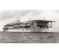 ÉDITORIAL Le porte-avions HMS Glorious construit comme un grand croiseur léger en 1915-1917 a été converti 1924-1930. Hilary Jane Morgan (19 x 11)