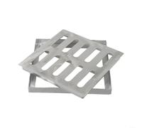 Égouttoir de pluie en acier inoxydable conçu pour une intégration parfaite dans les surfaces extérieures en béton ou pavées (200 x 200 x 20 x 2 mm)