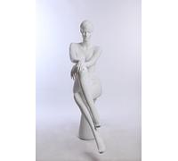 EH-16-6 Mannequin de vitrine femme Abstrait couleur chair en blanc mat assis, coiffure remodelée, visage chic et moderne (assis, EH-16-6)