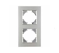 Élégant cadre encastré en aluminium de couleur argent, idéal pour les environnements contemporains. Parfait pour mettre en valeur deux éléments disposés horizontalement dans n'importe quelle pièce