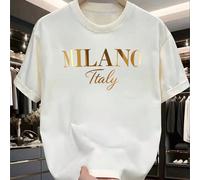 Élégant et moderne design de luxe pour t-shirt homme, avec grande lettre capitale dorée brillante "MILANO" et police de caractères gracieuse de couleur claire "ITALY", t-shirt homme style simple régul