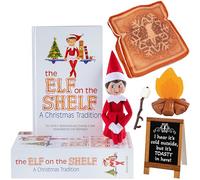 Elf On The Shelf Girl with S'more Kit : poupée elfe fille aux yeux bleus avec livre et tenue de 4 pièces, guimauve sur bâton, feu de camp et panneau - Vêtements de Noël 2025 pour femme ou garçon elfe