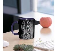 EMCLKS Mug en céramique, 330ml, tasse à thé, tasse cafe, tasse drole, cadeau drole, cadeau homme, mug cafe, Un tigre blanc cherche de la nourriture dans la forêt. Panthera tigris corbetti, animal